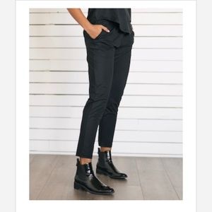 Zyia black everywhere pants